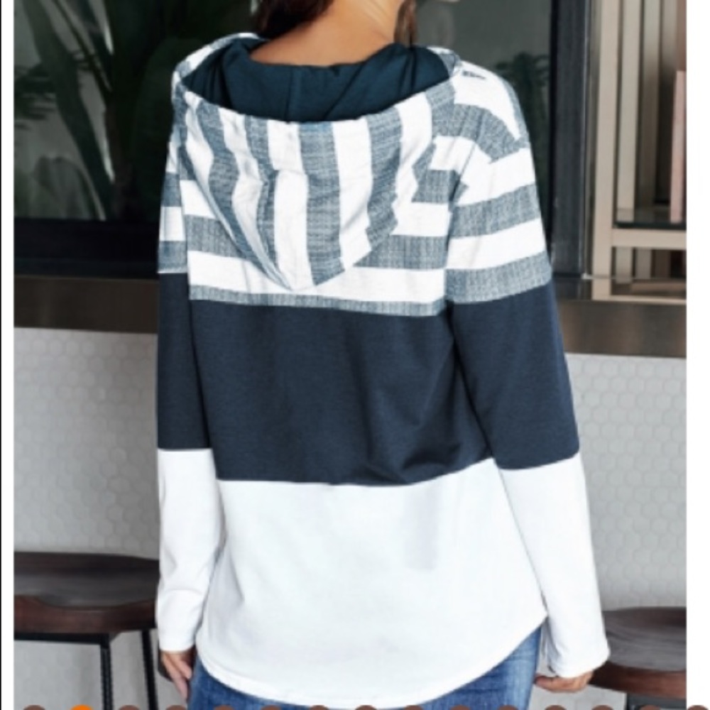 Color Block Lightweight Hoodie. - Picture 2 of 5